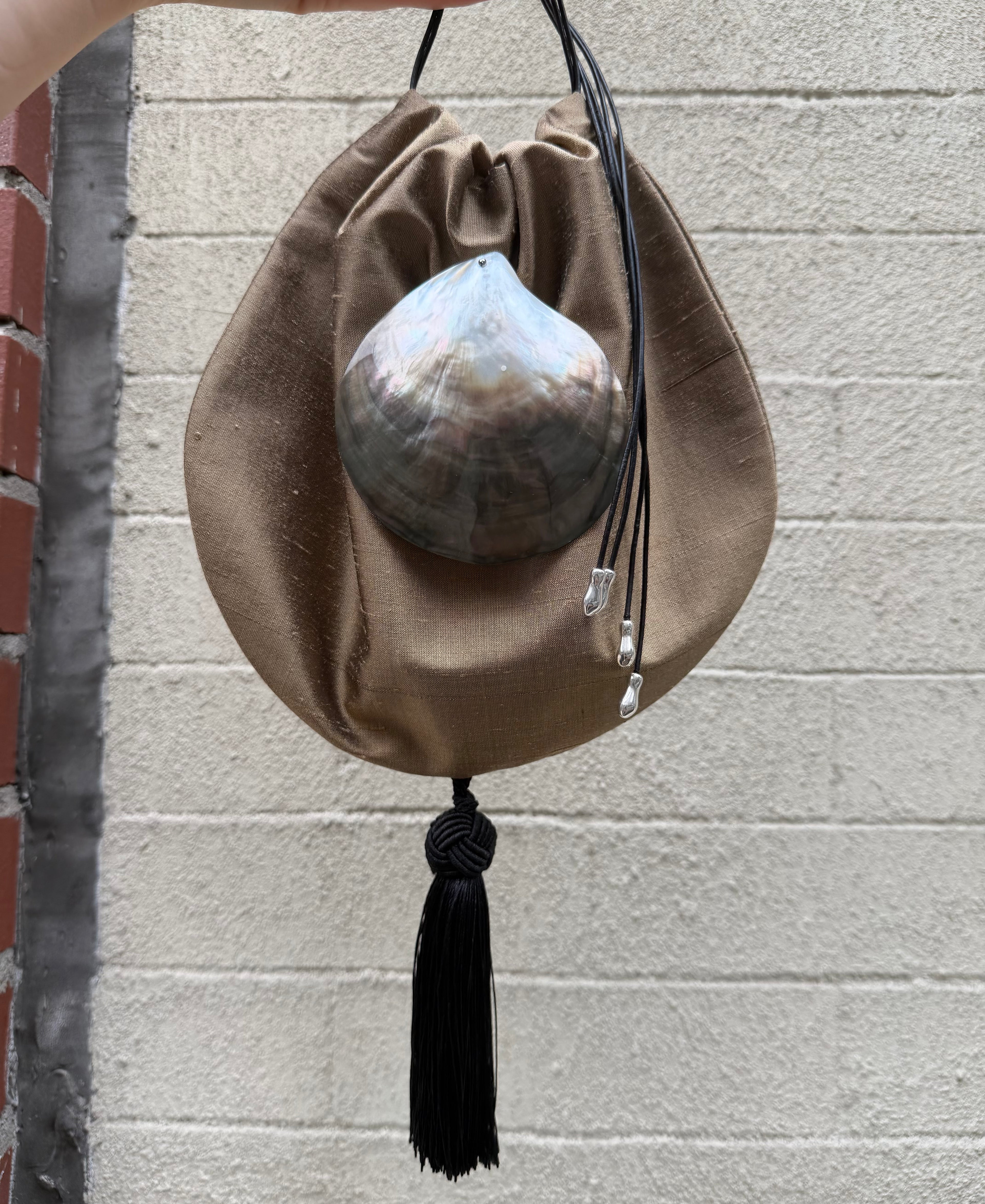 Saint James Pochette in Bronze Taupe